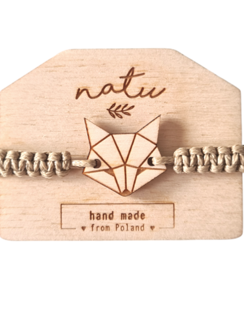 Bransoletka z drewnianą zawieszką lisa na sznurku – idealna dla miłośników natury – Natu Artwork