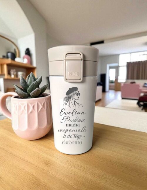 Kubek termiczny 300 ml z grawerem Piękna, mądra, wspaniała, a do tego skromna’ i imieniem
