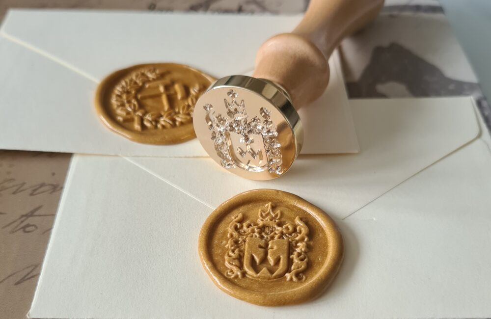 Pieczęć lakowa z herbem – personalizowany stempel do laku dla urzędów i instytucji